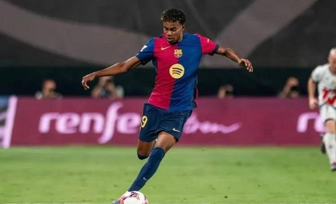 辽超总决赛：大连队4-0本溪队夺冠，王宏有、王跃皓分别双响（辽超总决赛大连4-0完胜本溪捧杯 王宏有与王跃皓各梅开二度）