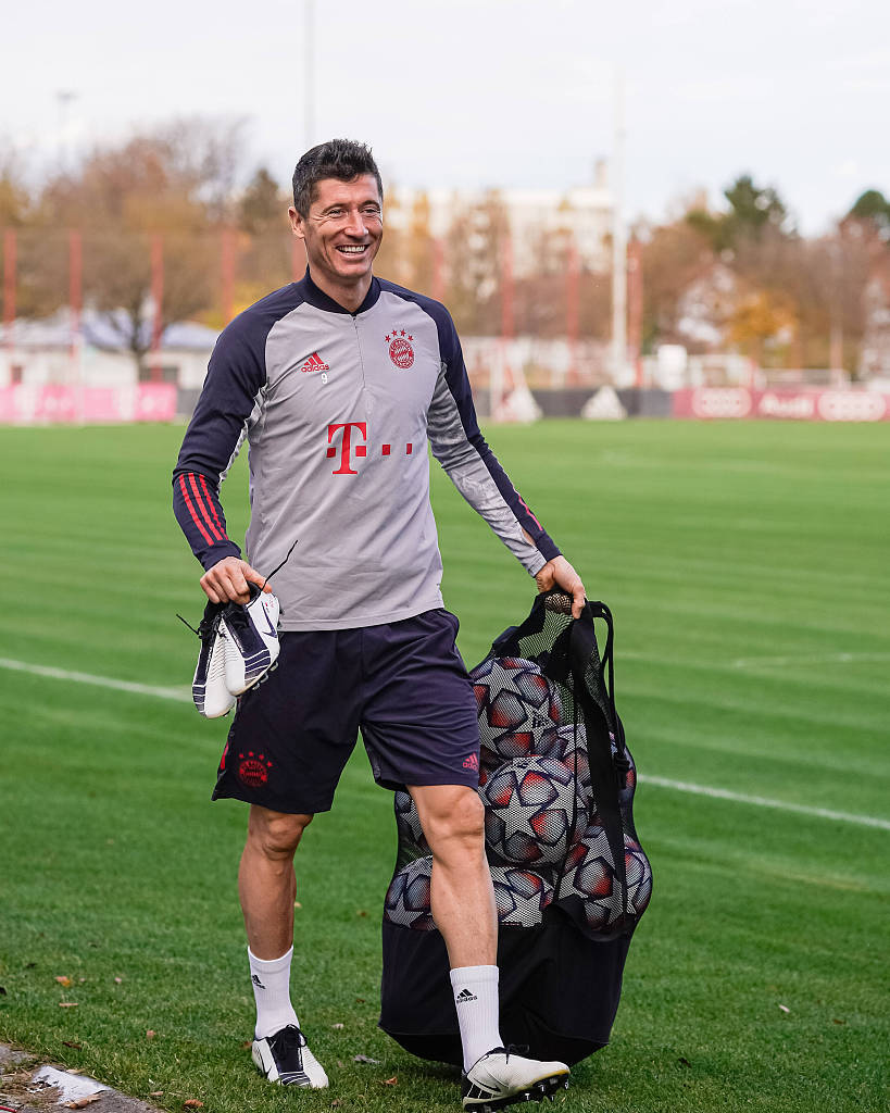 卡萨诺：我曾说过穆里尼奥已经废了，现在阿莱格里也快了（卡萨诺：我此前称穆里尼奥已不行，如今阿莱格里也将步其后尘）