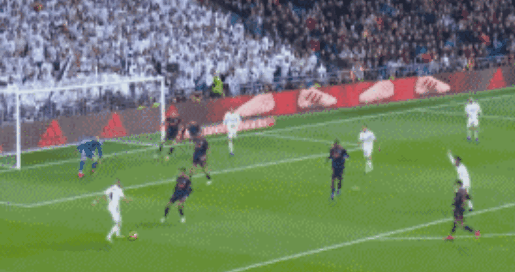 半场战报：沃尔夫斯堡1-1霍芬海姆，阿穆拉，布格尔破门（中场战报：沃尔夫斯堡1-1霍芬海姆，阿穆拉、布格尔各入一球）