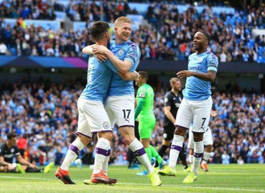 曝格伊遭巴萨拜仁猛抢 利物浦或选择在冬窗付钱买人（传巴萨、拜仁激烈争夺格伊，利物浦或在冬窗砸钱引援）