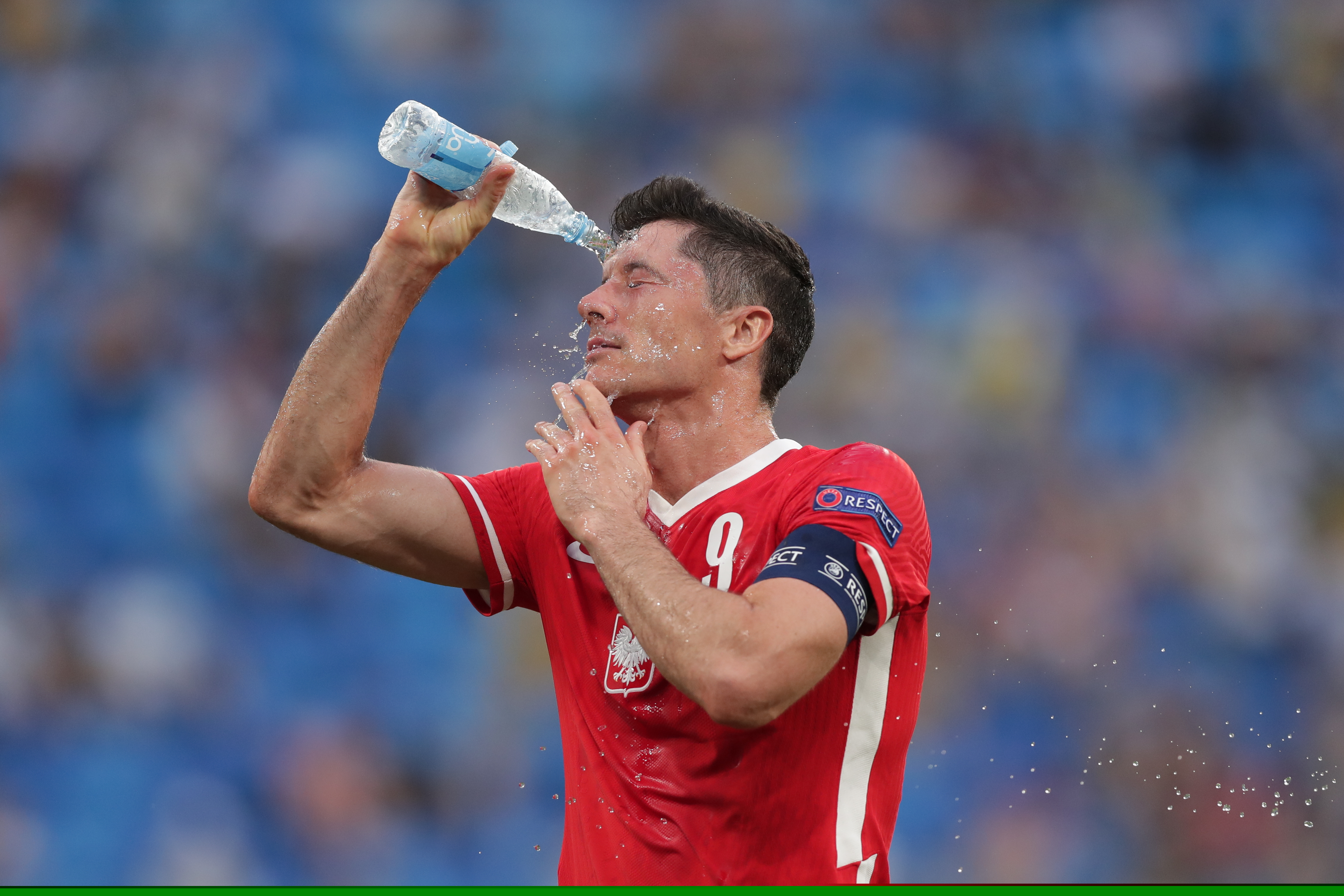 官方：浙江队长弗兰克赛季结束后离队，11月22日举行告别仪式（官宣：浙江队长弗兰克赛季末离队，将于11月22日举办告别仪式）