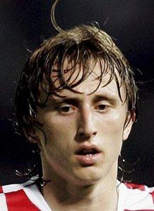 罗马诺：利物浦与曼城有意塞门约；埃斯特旺未来可能踢10号位（罗马诺称：利物浦与曼城追逐塞门约，埃斯特旺未来或司职10号位）