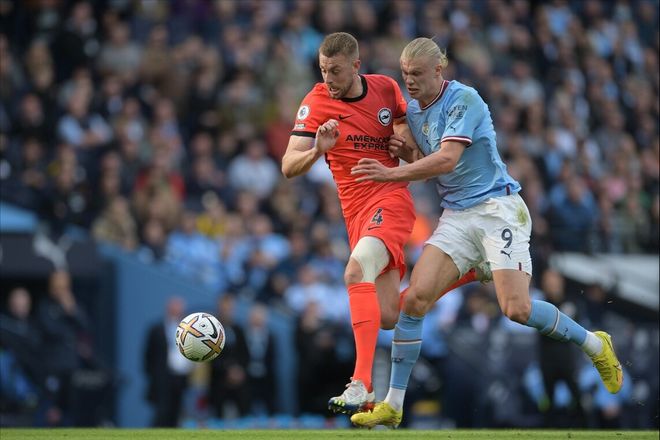 体坛：夏窗不少意向球员在了解亚泰队资金状况后都选择了观望（体坛：亚泰资金状况影响夏窗引援，多名意向球员选择观望）