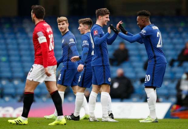 电讯报：多家沙特俱乐部愿意不惜一切代价签下萨拉赫（电讯报：多家沙特俱乐部愿砸重金签下萨拉赫）